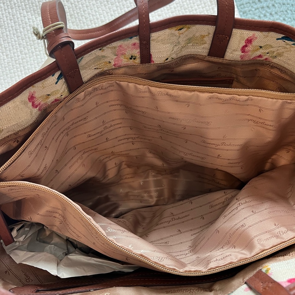 Tommy Bahama Destin Tote Parrot NWT - Picture 8 of 9